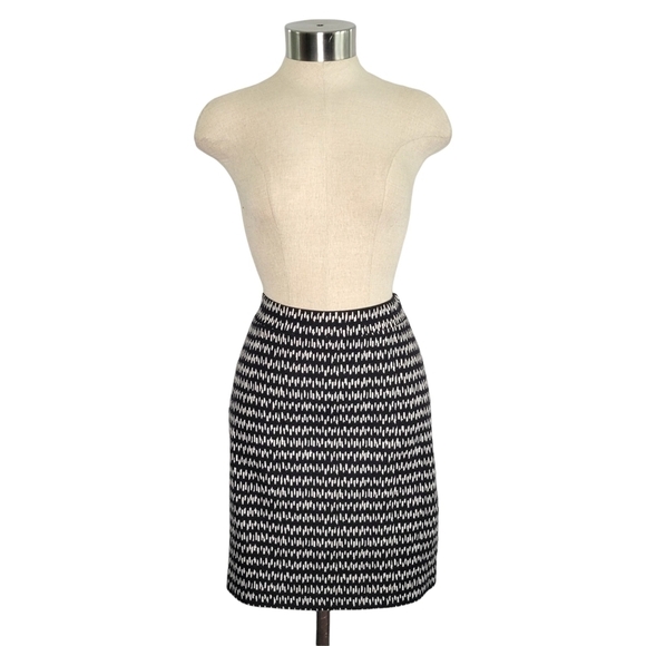 Ann Taylor LOFT black & white stretch knit pencil skirt- size S - Picture 1 of 8